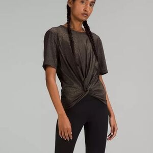 Lululemon Crescent Tee  Sz 6
